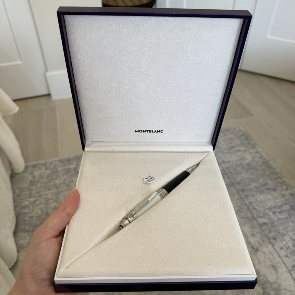 2022 Jimi
Hendrix SE Rollerball Pen 128845